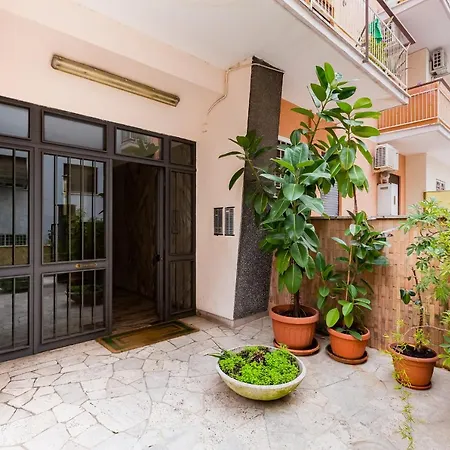 96 Degli Ubaldi Charming Apartment *